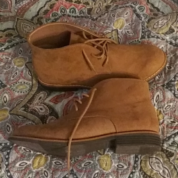 Shoes main image 3